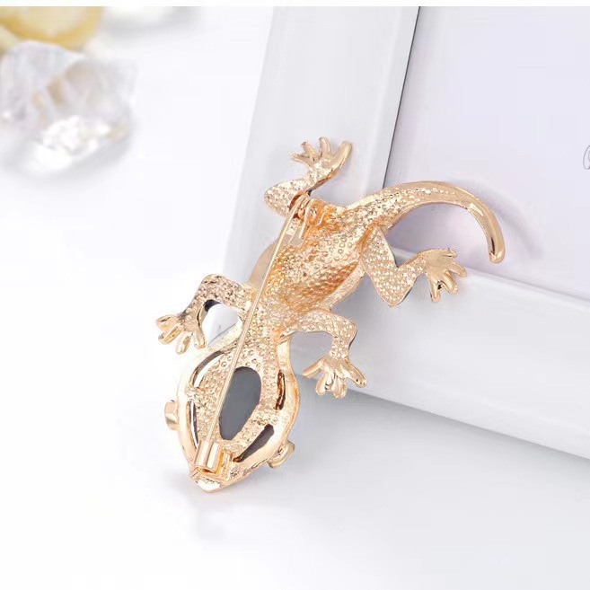 Diamond studded glass gecko br - đánh giá và giá Embroidery Fish