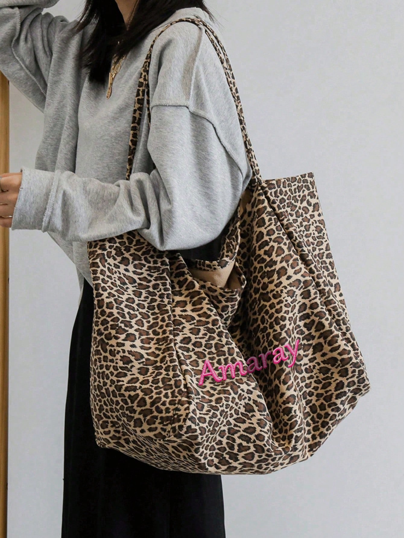Custom Name Leopard Print Tote - đánh giá và giá Embroidery Name