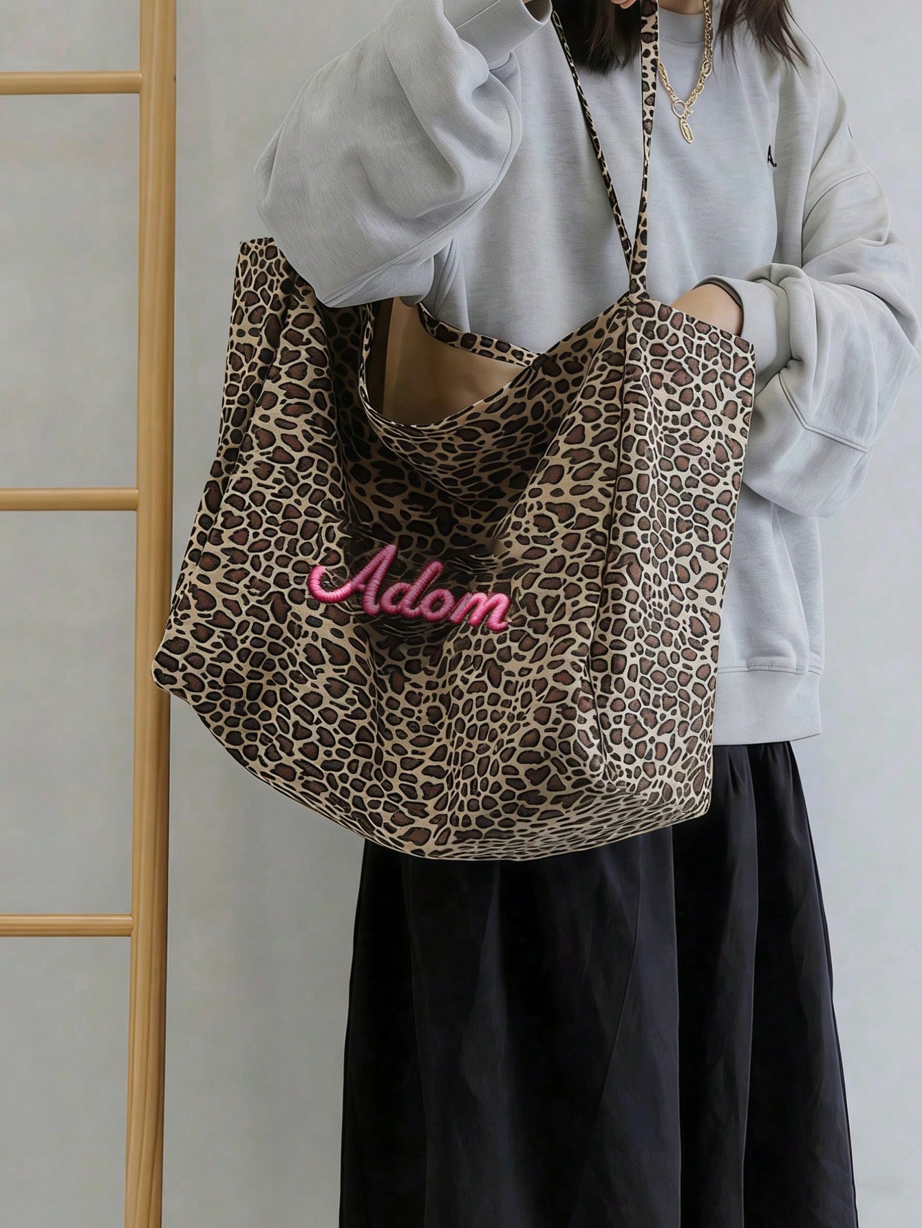 Custom Name Leopard Print Tote - đánh giá và giá Embroidery Name